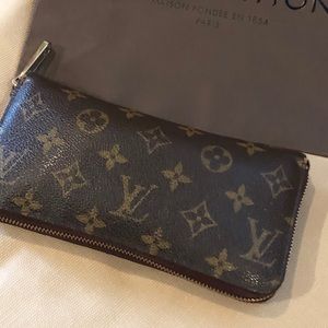 Louis Vuitton Monogram Zippy Wallet
